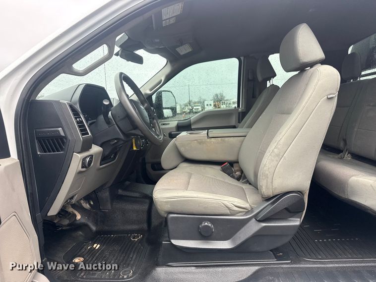 image for item EG2158 2022 Ford F350 Super Duty XL Ext. Cab flatbed pickup truck