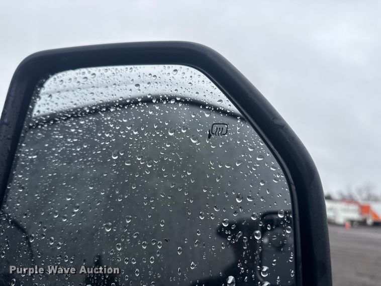 image for item EG2158 2022 Ford F350 Super Duty XL Ext. Cab flatbed pickup truck