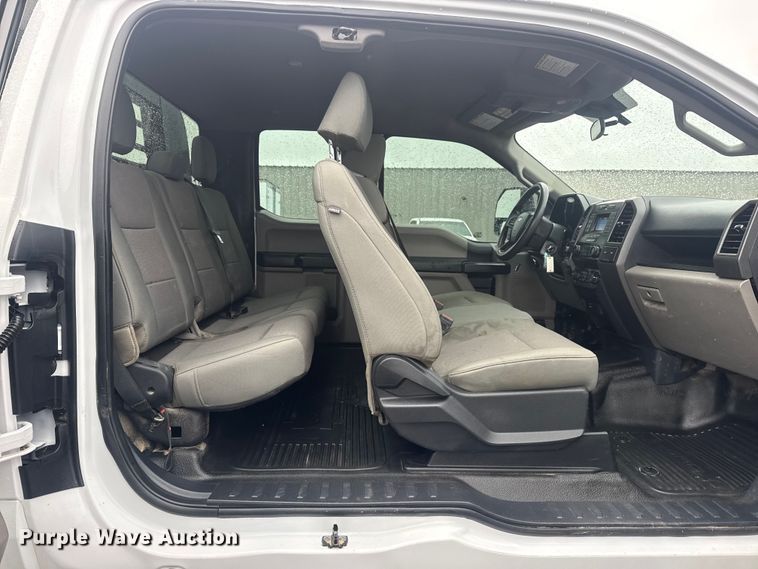 image for item EG2158 2022 Ford F350 Super Duty XL Ext. Cab flatbed pickup truck