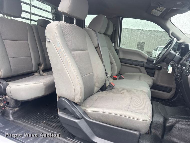 image for item EG2158 2022 Ford F350 Super Duty XL Ext. Cab flatbed pickup truck