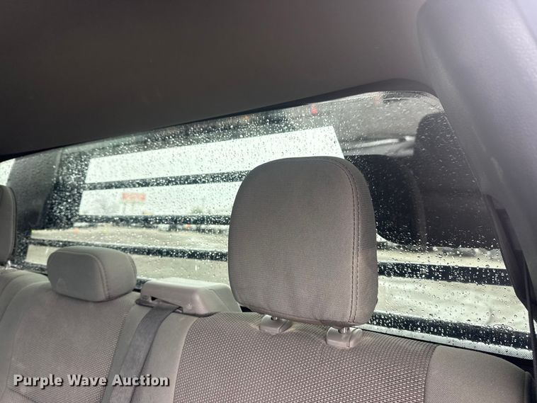 image for item EG2158 2022 Ford F350 Super Duty XL Ext. Cab flatbed pickup truck