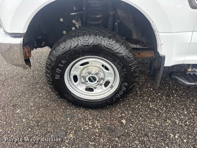 image for item EG2158 2022 Ford F350 Super Duty XL Ext. Cab flatbed pickup truck