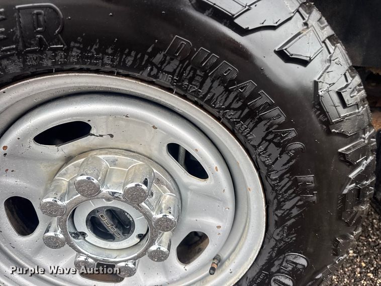 image for item EG2158 2022 Ford F350 Super Duty XL Ext. Cab flatbed pickup truck