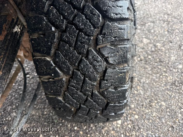 image for item EG2158 2022 Ford F350 Super Duty XL Ext. Cab flatbed pickup truck