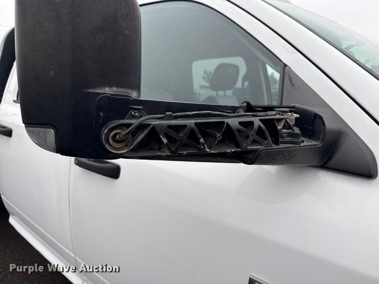 image for item EG2164 2012 Dodge Ram 3500 Crew Cab flatbed pickup truck