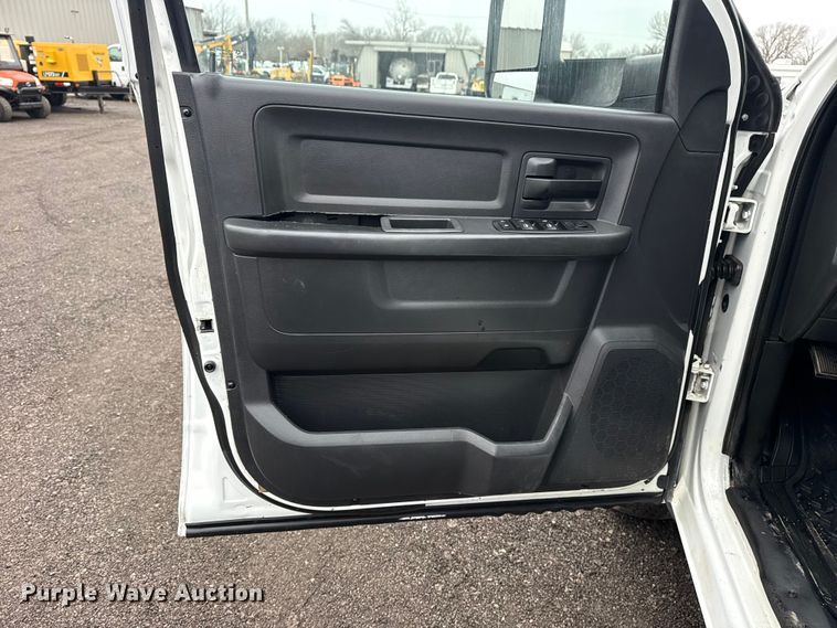 image for item EG2164 2012 Dodge Ram 3500 Crew Cab flatbed pickup truck