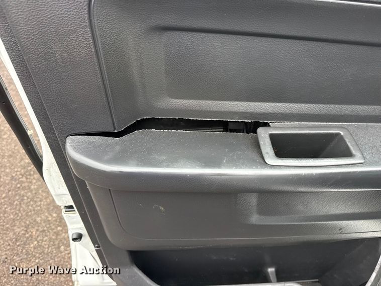 image for item EG2164 2012 Dodge Ram 3500 Crew Cab flatbed pickup truck