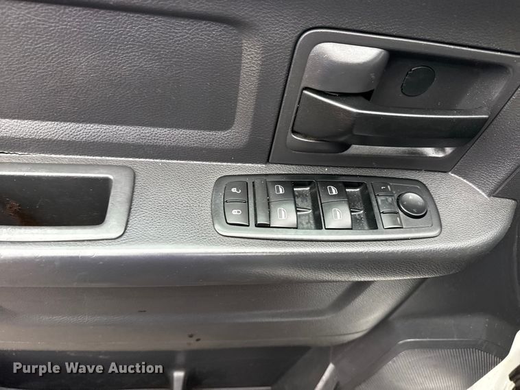 image for item EG2164 2012 Dodge Ram 3500 Crew Cab flatbed pickup truck