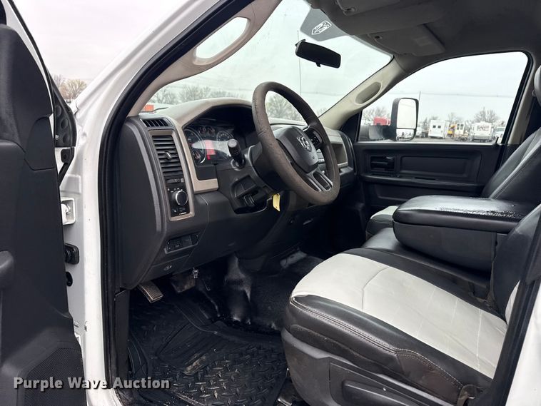 image for item EG2164 2012 Dodge Ram 3500 Crew Cab flatbed pickup truck