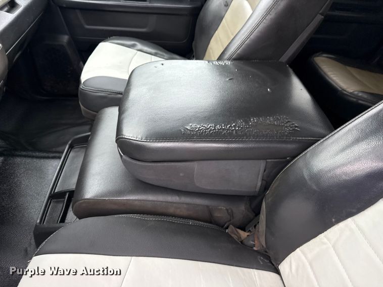 image for item EG2164 2012 Dodge Ram 3500 Crew Cab flatbed pickup truck