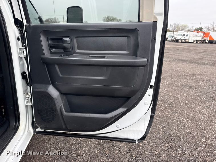 image for item EG2164 2012 Dodge Ram 3500 Crew Cab flatbed pickup truck