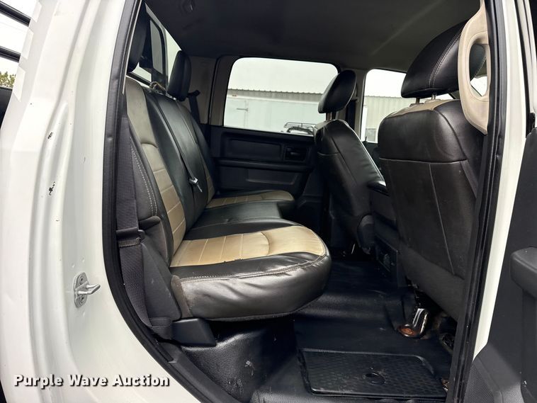 image for item EG2164 2012 Dodge Ram 3500 Crew Cab flatbed pickup truck