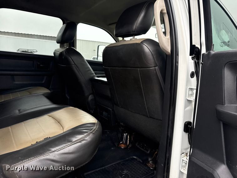 image for item EG2164 2012 Dodge Ram 3500 Crew Cab flatbed pickup truck