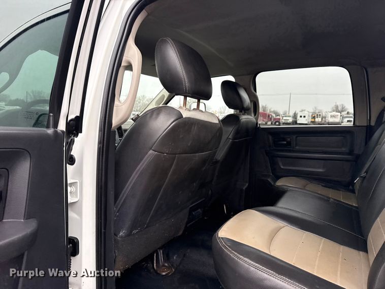 image for item EG2164 2012 Dodge Ram 3500 Crew Cab flatbed pickup truck