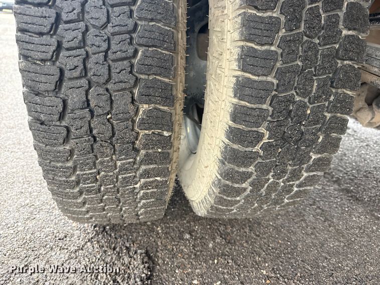 image for item EG2164 2012 Dodge Ram 3500 Crew Cab flatbed pickup truck