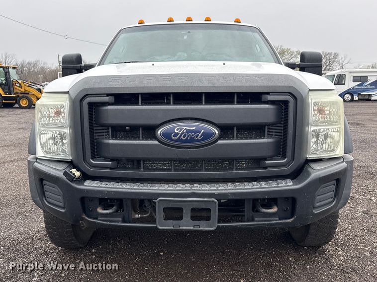 image for item EG8848 2015 Ford F450 Super Duty Crew Cab flatbed truck