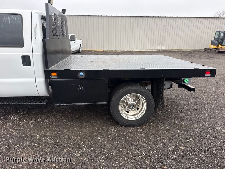 image for item EG8848 2015 Ford F450 Super Duty Crew Cab flatbed truck