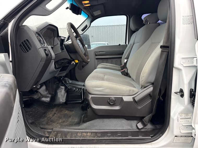 image for item EG8848 2015 Ford F450 Super Duty Crew Cab flatbed truck