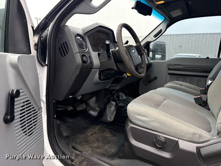 image for item EG8848 2015 Ford F450 Super Duty Crew Cab flatbed truck