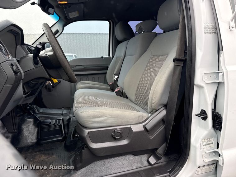 image for item EG8848 2015 Ford F450 Super Duty Crew Cab flatbed truck