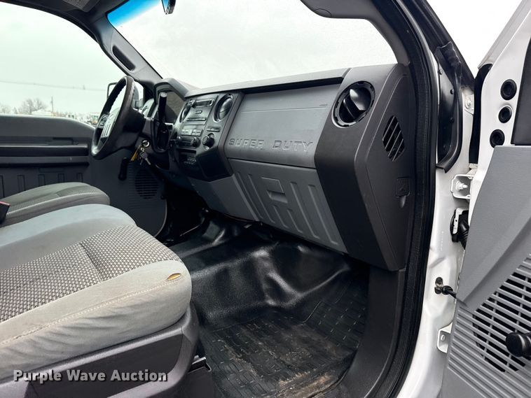 image for item EG8848 2015 Ford F450 Super Duty Crew Cab flatbed truck