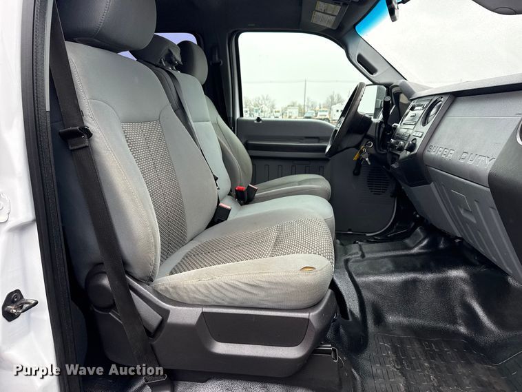 image for item EG8848 2015 Ford F450 Super Duty Crew Cab flatbed truck