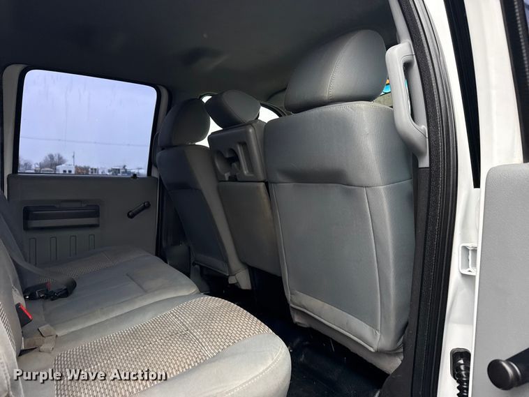 image for item EG8848 2015 Ford F450 Super Duty Crew Cab flatbed truck