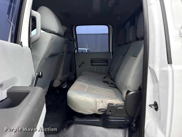 image for item EG8848 2015 Ford F450 Super Duty Crew Cab flatbed truck