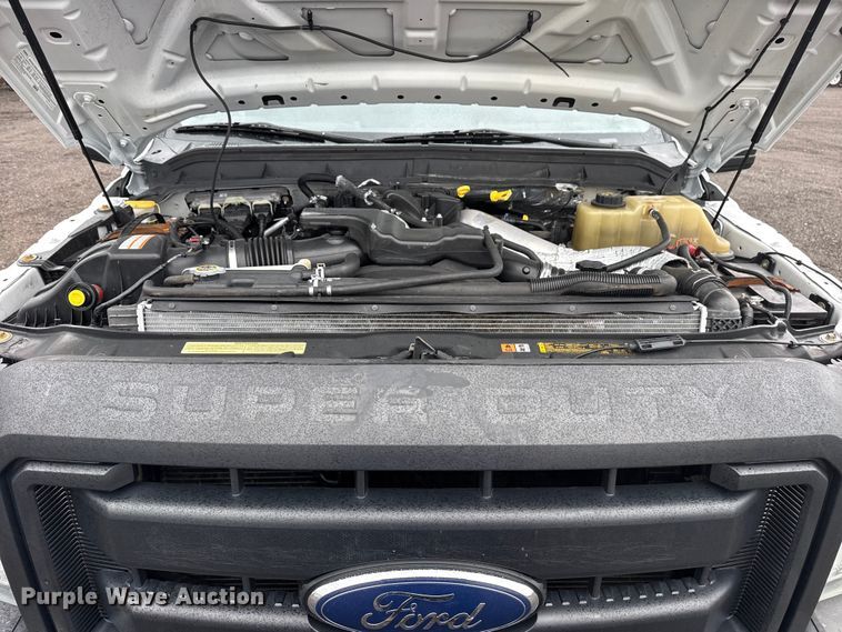 image for item EG8848 2015 Ford F450 Super Duty Crew Cab flatbed truck