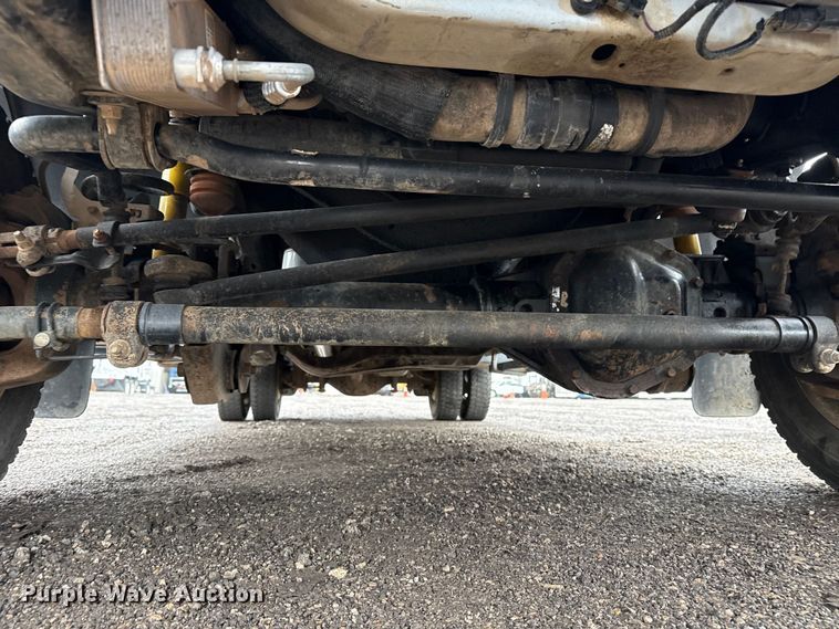 image for item EG8848 2015 Ford F450 Super Duty Crew Cab flatbed truck