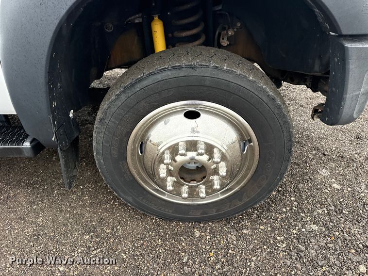 image for item EG8848 2015 Ford F450 Super Duty Crew Cab flatbed truck