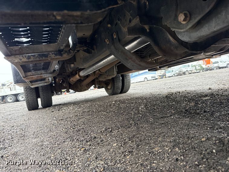 image for item EG8848 2015 Ford F450 Super Duty Crew Cab flatbed truck