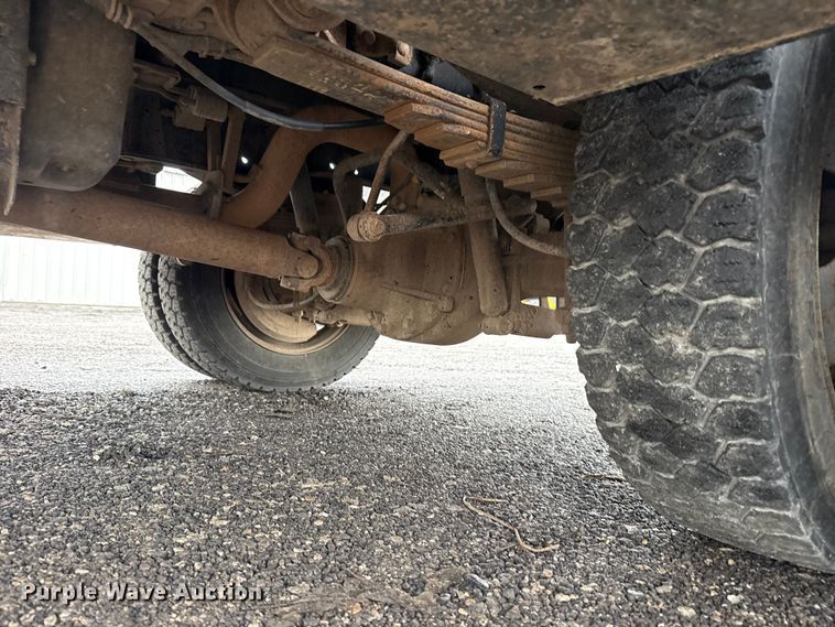 image for item EG8848 2015 Ford F450 Super Duty Crew Cab flatbed truck