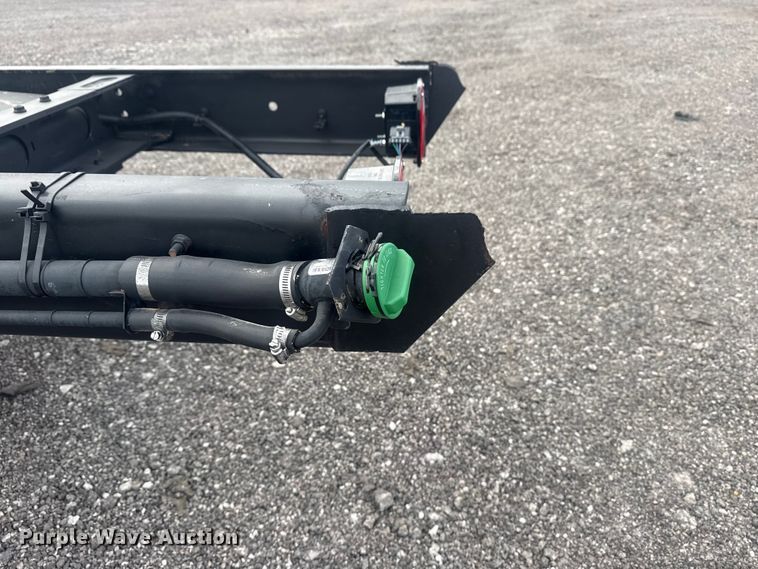 image for item EG8874 2019 International CV515 truck cab and chassis