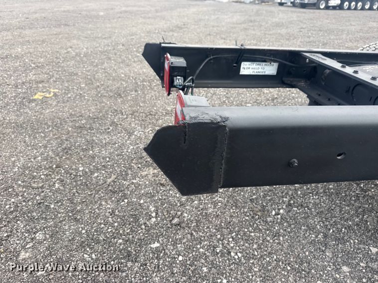 image for item EG8874 2019 International CV515 truck cab and chassis