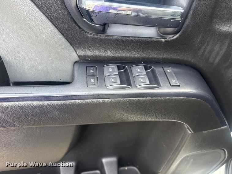 image for item EG8874 2019 International CV515 truck cab and chassis