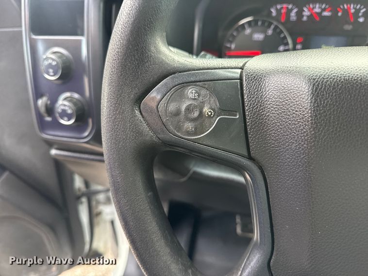 image for item EG8874 2019 International CV515 truck cab and chassis