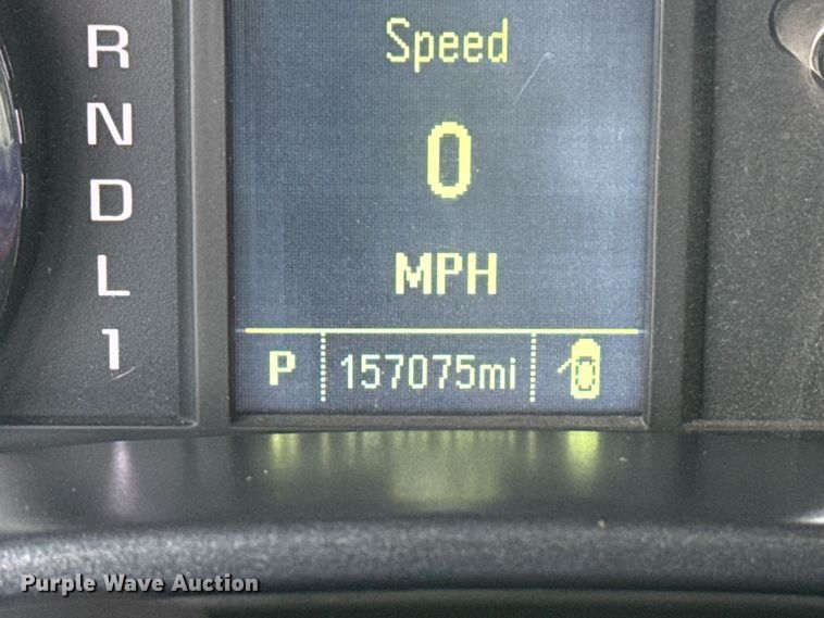 image for item EG8874 2019 International CV515 truck cab and chassis