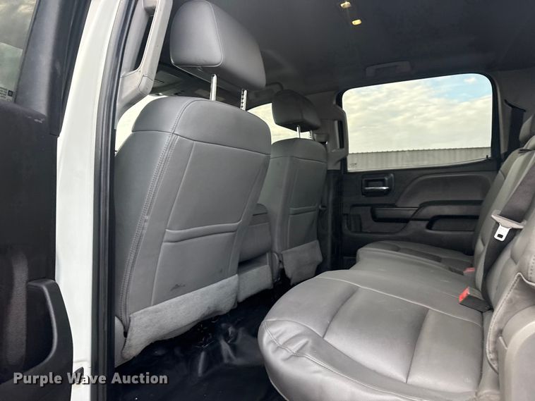 image for item EG8874 2019 International CV515 truck cab and chassis