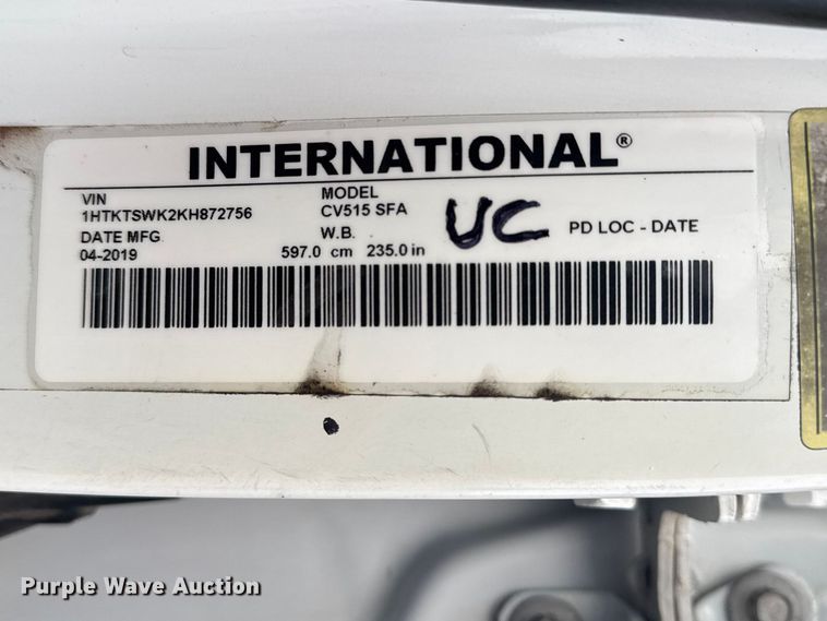 image for item EG8874 2019 International CV515 truck cab and chassis