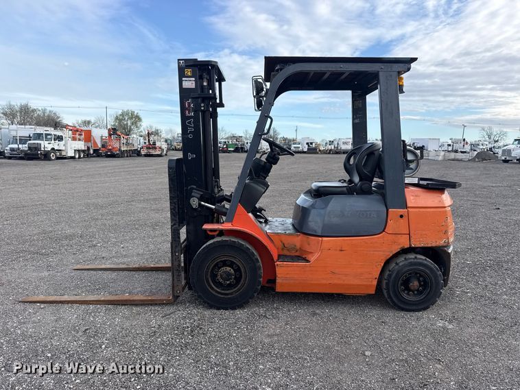image for item EG8875 Toyota 7FGU25 forklift
