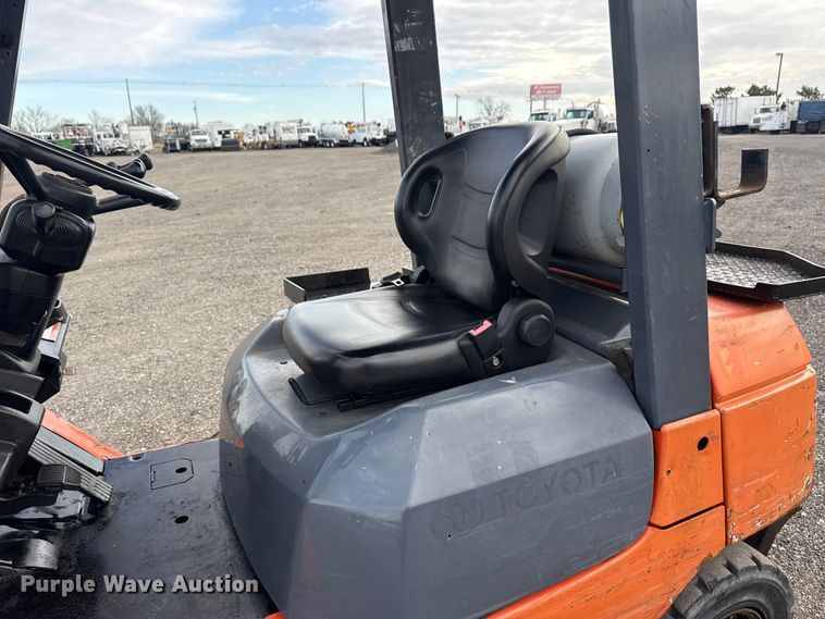 image for item EG8875 Toyota 7FGU25 forklift