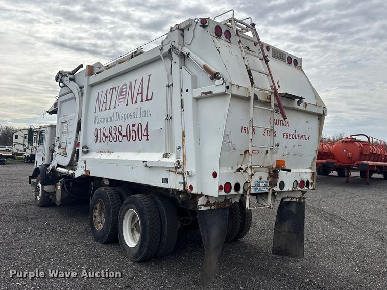 image for item EG8880 2007 Mack MR refuse truck