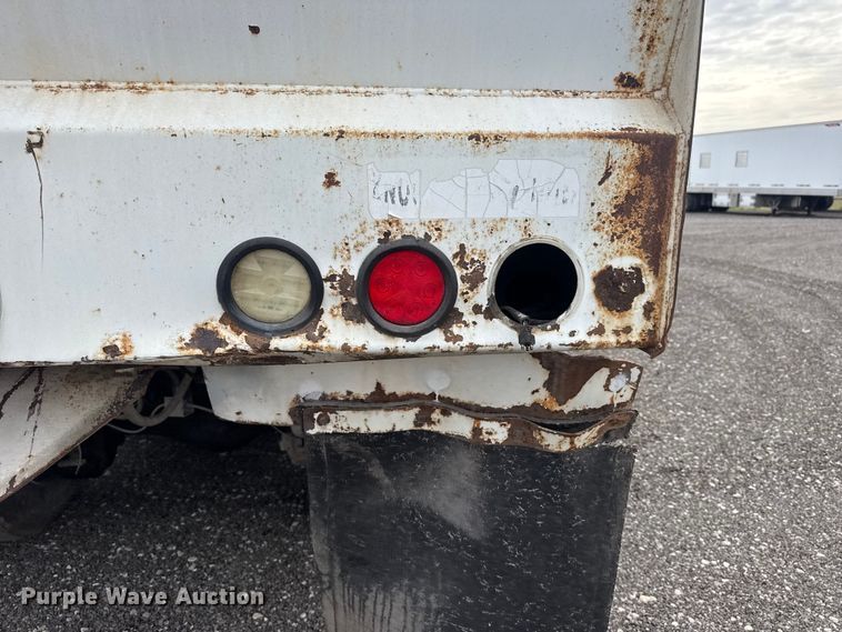 image for item EG8880 2007 Mack MR refuse truck