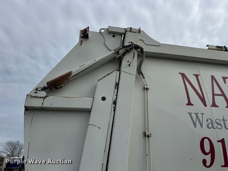 image for item EG8880 2007 Mack MR refuse truck