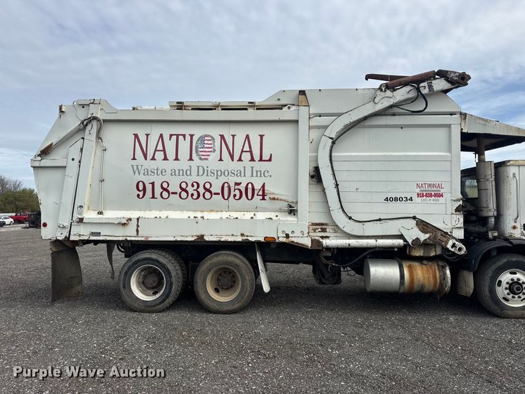 image for item EG8880 2007 Mack MR refuse truck