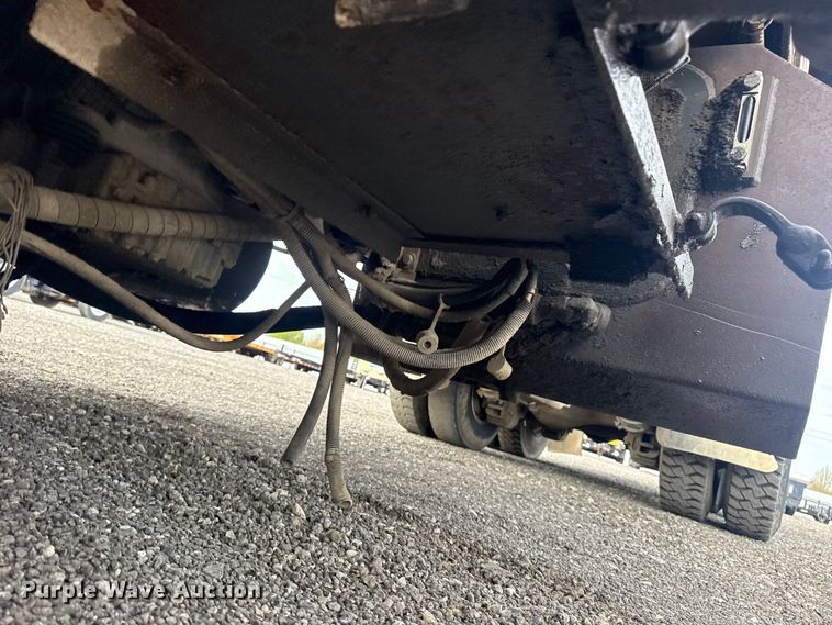 image for item EG8880 2007 Mack MR refuse truck