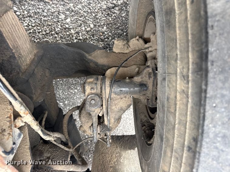 image for item EG8880 2007 Mack MR refuse truck