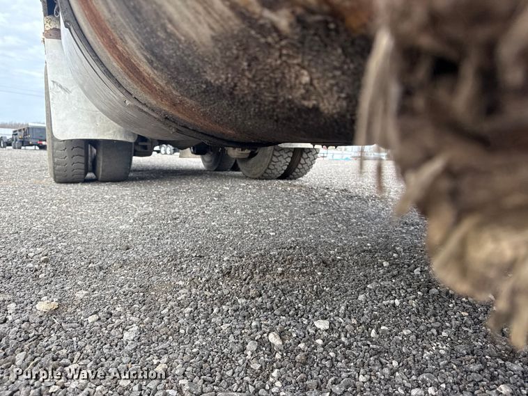 image for item EG8880 2007 Mack MR refuse truck