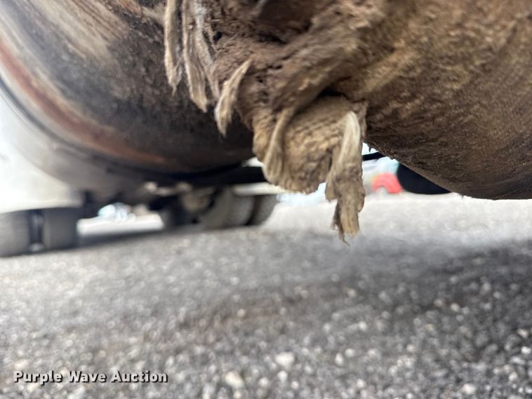 image for item EG8880 2007 Mack MR refuse truck